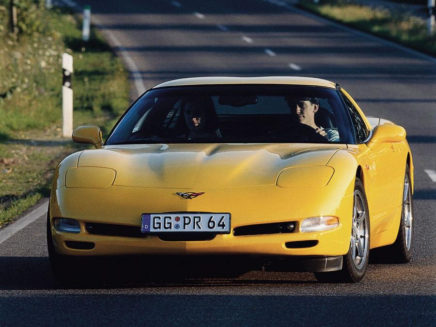  Chevrolet Corvette Coupe 1997 года  (EU) (фото 18 из 22)